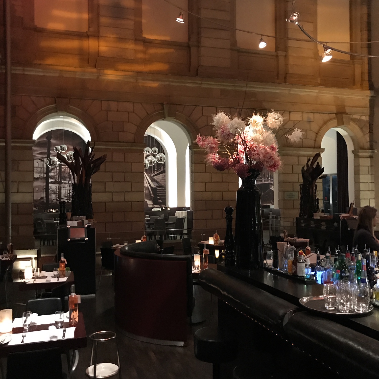 Holbein's Café-Restaurant